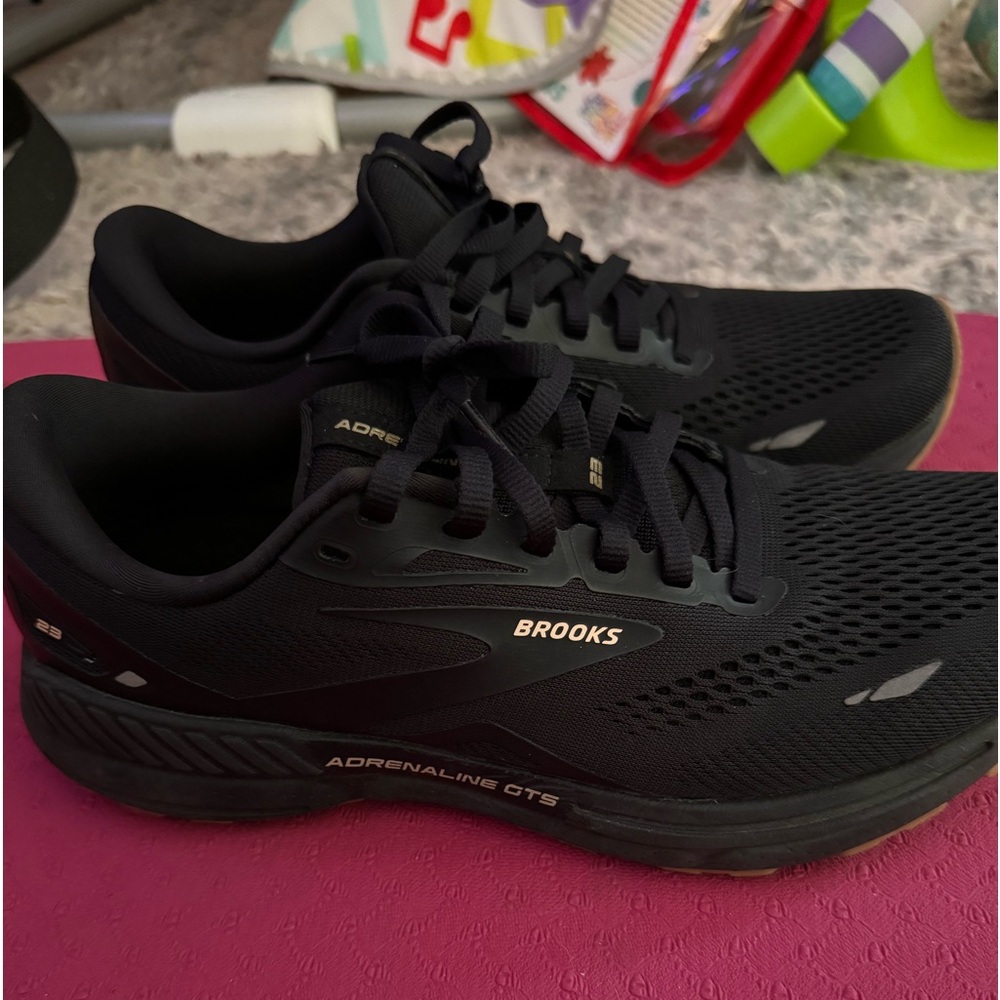 Women’s Brooks GTS 23 running shoe